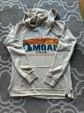Moab Salt Life Cream and Orange Pullover Hoodie